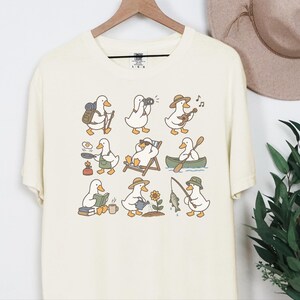 Regalo para amantes de los patos, camiseta para amantes del camping, regalo de senderismo para él, camiseta para amantes de la naturaleza, camiseta de pato adorable imagen 9