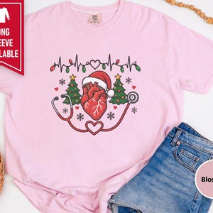 Christmas Nurse Shirt, Cardiac Nurse Christmas Gift, Cardiology Nurse Tee, Heart Anatomy Shirt, Telemetry Tech Shirt, Festive Nurse Top imagen 6