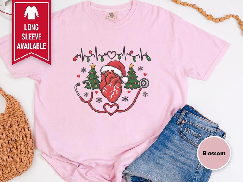 Christmas Nurse Shirt, Cardiac Nurse Christmas Gift, Cardiology Nurse Tee, Heart Anatomy Shirt, Telemetry Tech Shirt, Festive Nurse Top imagen 6