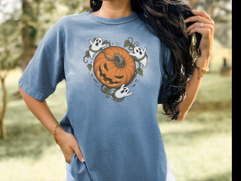 Camiseta de temporada espeluznante, camiseta de calabaza, calabaza de Halloween, camiseta de fantasma, camiseta para fiesta de Halloween, regalo de Halloween imagen 4
