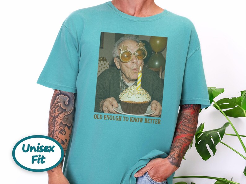 Grumpy Old Man Shirt, Old Enough To Know Better Shirt, Funny Dad Birthday Tee, Grandpa Milestone Gift, Vintage 60th Birthday Shirt For Him immagine 4
