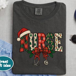 Christmas Nurse Shirt, Festive Nurse Gift, Holiday Nurse Sweatshirt, Xmas Nurse Tee, Registered Nurse Holiday Top, Nurse Christmas Shirt imagen 4