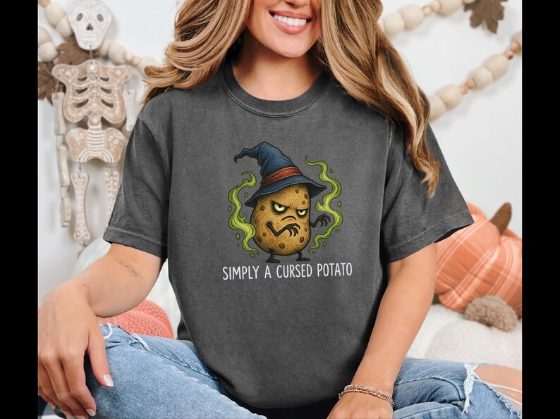 Aardappelshirt, grappig aardappelcadeau, tovenaars-T-shirt, weirdcore-shirt, magisch tovenaarsshirt, vervloekte aardappeltovenaar afbeelding 2