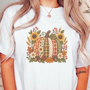 Floral Pumpkin Shirt, Vintage Patchwork Fall Tee, Cottagecore Thanksgiving Outfit, Quilted Pumpkin Autumn Garden Gift image 6