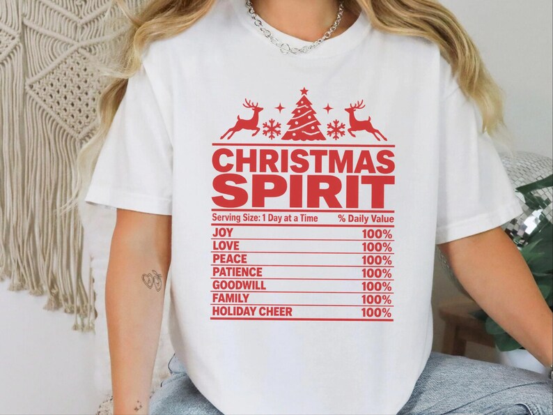 Camiseta com espírito natalino, camiseta com informações nutricionais para as festas de fim de ano, camiseta combinando para a família, camiseta divertida para festas de fim de ano, camiseta com espírito natalino imagem 10