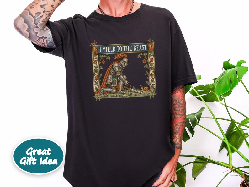 Medieval Knight Shirt, Weird Medieval Guy Tee, Ren Faire Shirt, History Buff Gift, Funny Medieval Humor Tee immagine 7