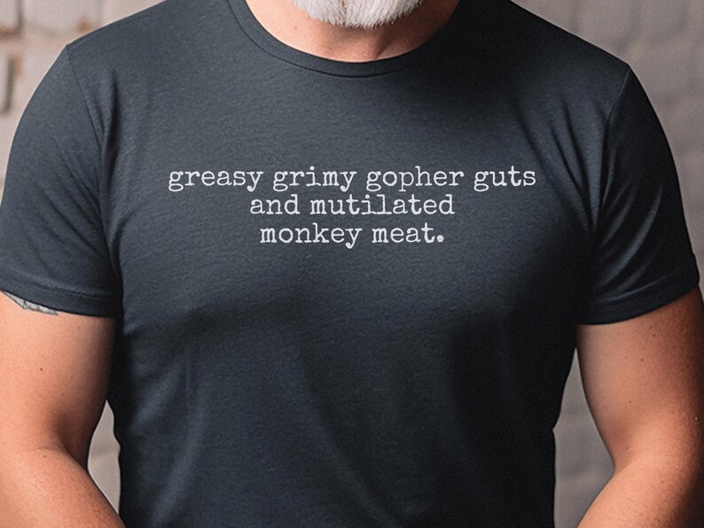 Beschamende grap in een doos, met vieze, smerige ingewanden van een grondeekhoorn en verminkt apenvlees, een shirt met zwarte humor, een sarcastisch T-shirt, een grappig cadeau uit de jaren 90. afbeelding 2