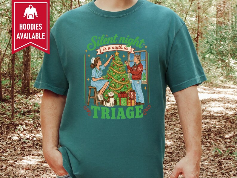 Christmas Nurse Sweatshirt, Funny ER Nurse Shirt, Silent Night Triage, Emergency Room Gift, Holiday Party Shirt, Medical Staff Top afbeelding 4