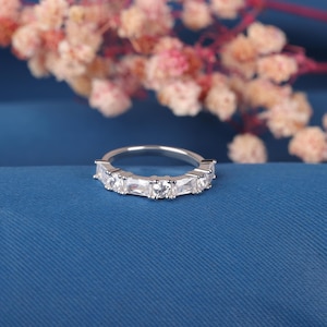 Baguette and Round-Cut Moissanite Diamonds Wedding Ring/ Baguette Cut Moissanite Wedding Band/ Half-Eternity Baguette and Round Cut Ring