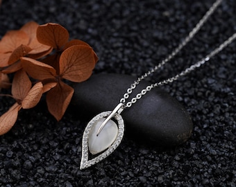Teardrop Shape Necklace,Pear Shape Moissanite Necklace,Minimalist Jewelry,Perfect Gift for Her,Mothers Necklace,Mom Day,Gift for Wife