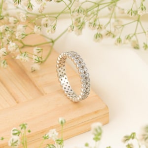 Round Diamond Eternity Band in Gold, Wedding Ring, 14K White Gold Micro Pave Eternity Diamond Ring Delicate Diamond Wedding Band