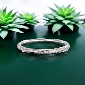 Twist Moissanite Ring Band, Class Style Women&#39;s Ring Rose gold, Moissanite Wedding Ring Band, Minimalist Moissanite Diamond Stacking Ring