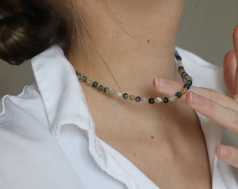 Collier Lise - collier ras de cou fait main en pierres naturelles et perles d'eau douce