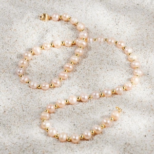 MYSOYA Natural Pink Freshwater Pearl Necklace, 8–9mm Beads, Handmade Jewelry, Birthstone Jewelry, Gift for Her, Wedding & Christmas Gift