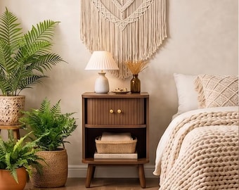 Fluted Nightstand Set of 2 with Charging Station, Modern Wooden Bedside Table with USB Ports & Storage for Bedroom Living Room