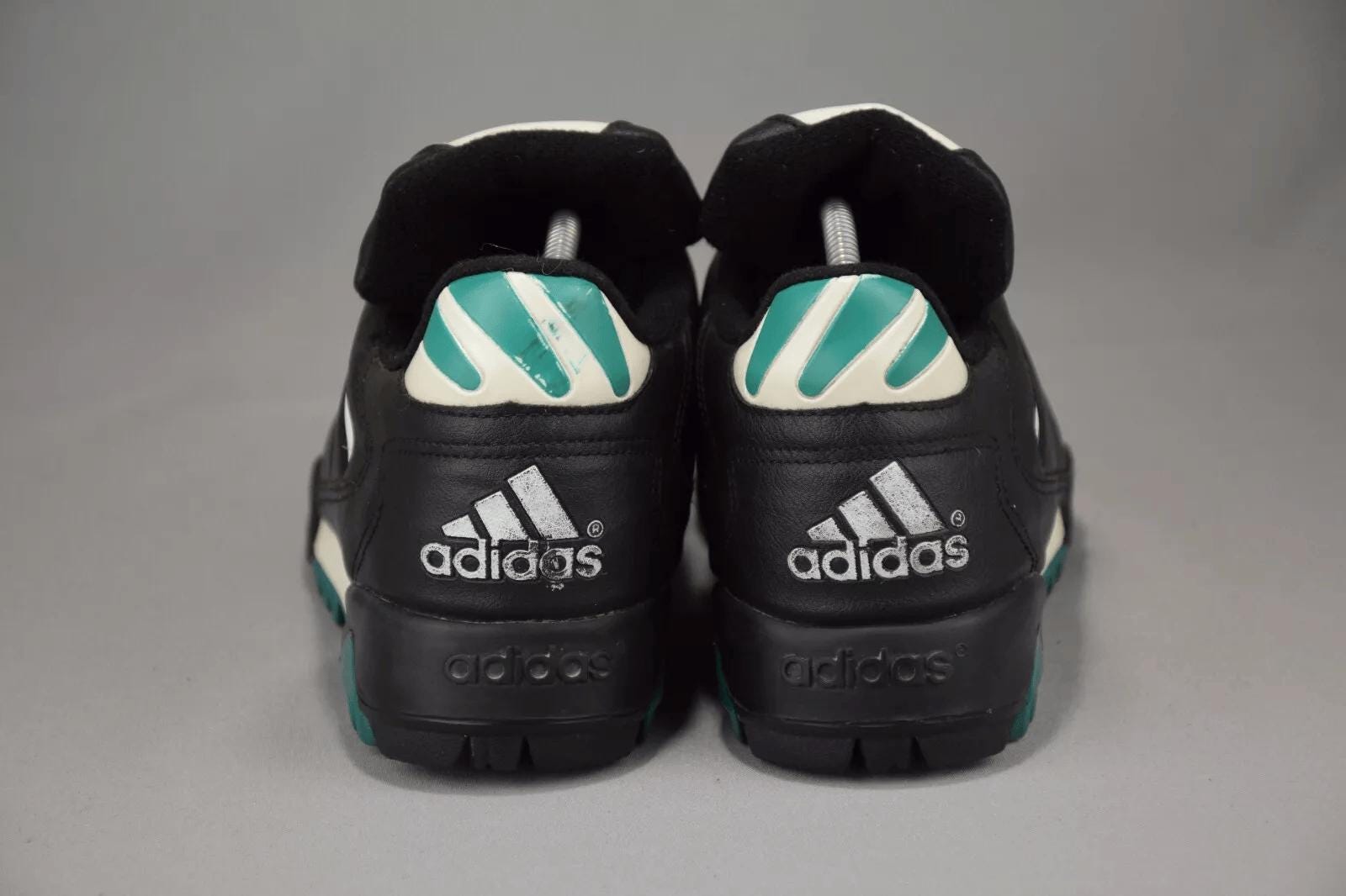 95年製ヴィンテージ adidas Questra TF Turf サッカー 【公式通販】