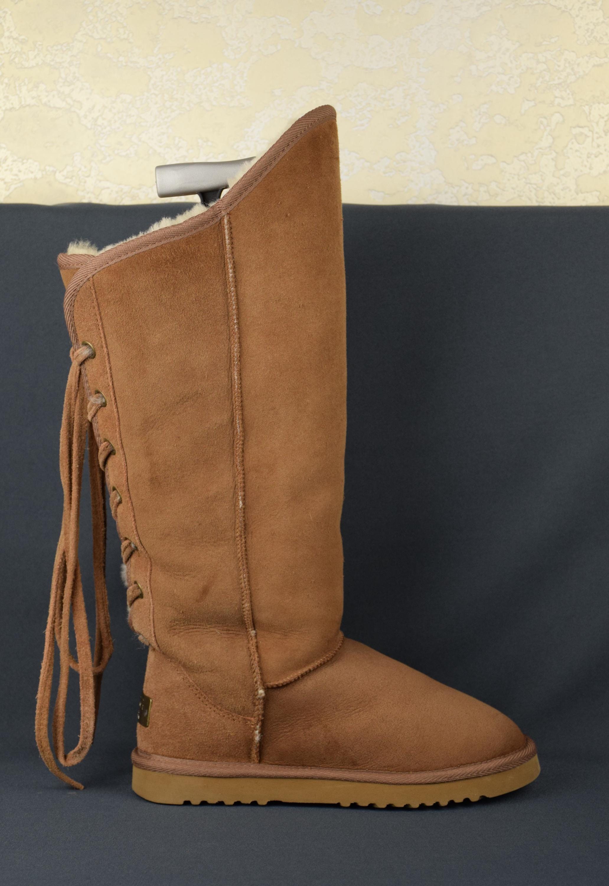 Rare UGG Australia Shoes Hi Boots Suede Leather Vintage 
