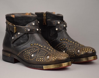Bottes de cow-boy We Are The Original pour femmes en cuir cloutées US 7,5 UK 5,5 EU 38
