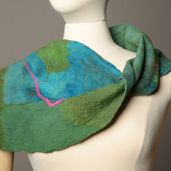 Nuno felt, cowl, neck warmer, neck piece, green, magenta, versatile