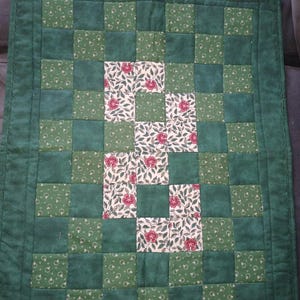 Chemin de table, vert, 17" x 23"