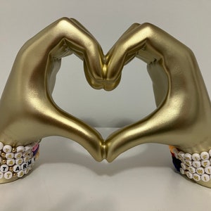 T.swift army bracelets