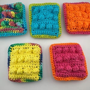 Handgemaakt gehaakt fidgetvierkant, zintuiglijk speelgoed tegen angstverlichting