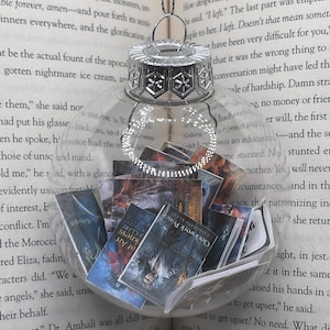 As Crônicas dos Caçadores de Sombras de Cassandra Clare Mini enfeite de livro feito à mão