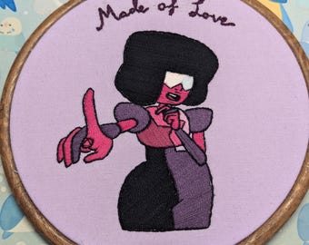 Steven Universe-borduurkunst granaat