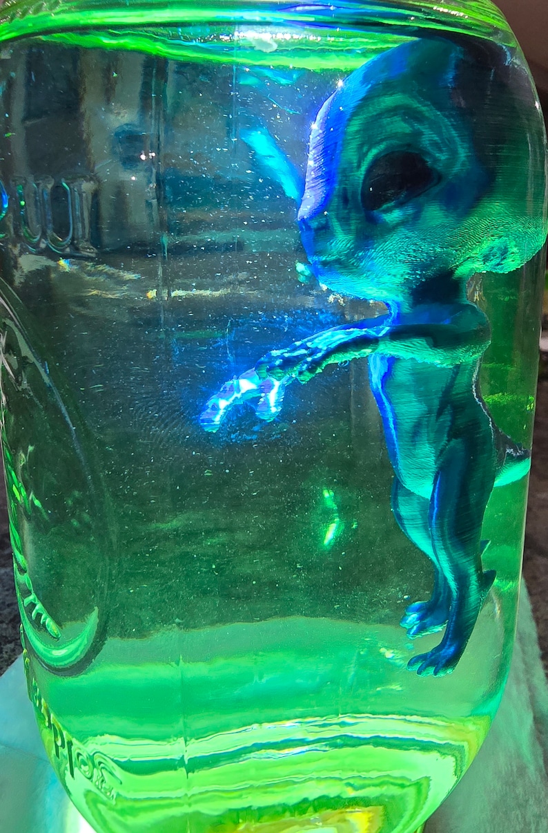 Blue Alien in a Jar – Cute Light-up Alien Figure – 3D Printed Glowing ...