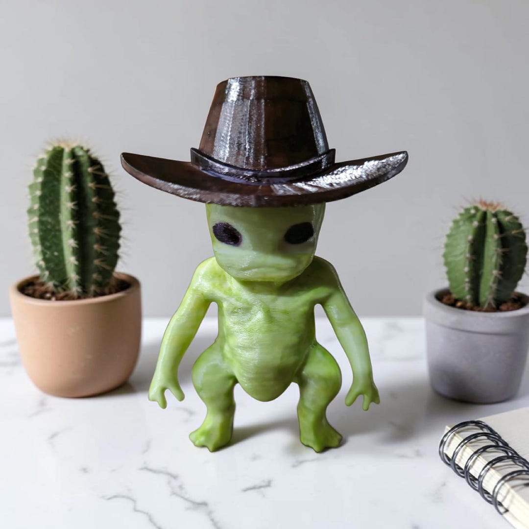 Cowboy Alien Figurine – Funny 3D Printed Alien Statue – Quirky Sci-fi ...