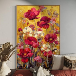 Impression d&#39;art murale florale audacieuse - Fleurs rouges et magenta sur fond doré, oeuvre d&#39;art botanique vibrante pour une décoration intérieure moderne