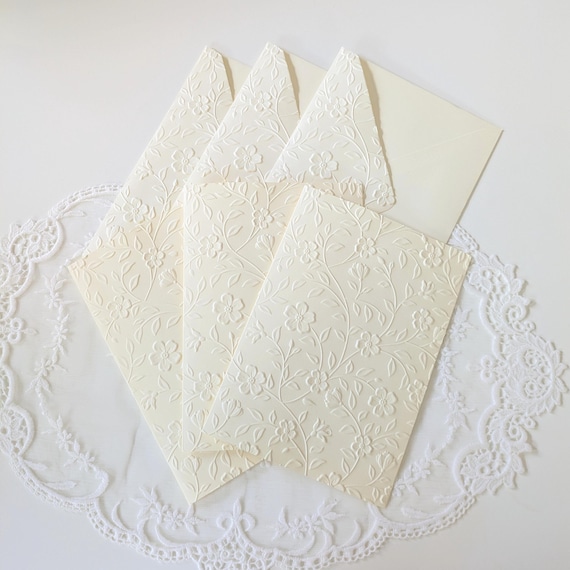Cream Floral Embossed Greeting Cards Set | Blank 5x7 Cards and Envelopes for Thank You Notes, Handwritten Letters, and Weddings