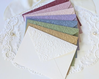 Sobres con relieve de enredaderas florales / Juego de papelería personalizable de sobres A7 para invitaciones, tarjetas y cartas de 5x7.
