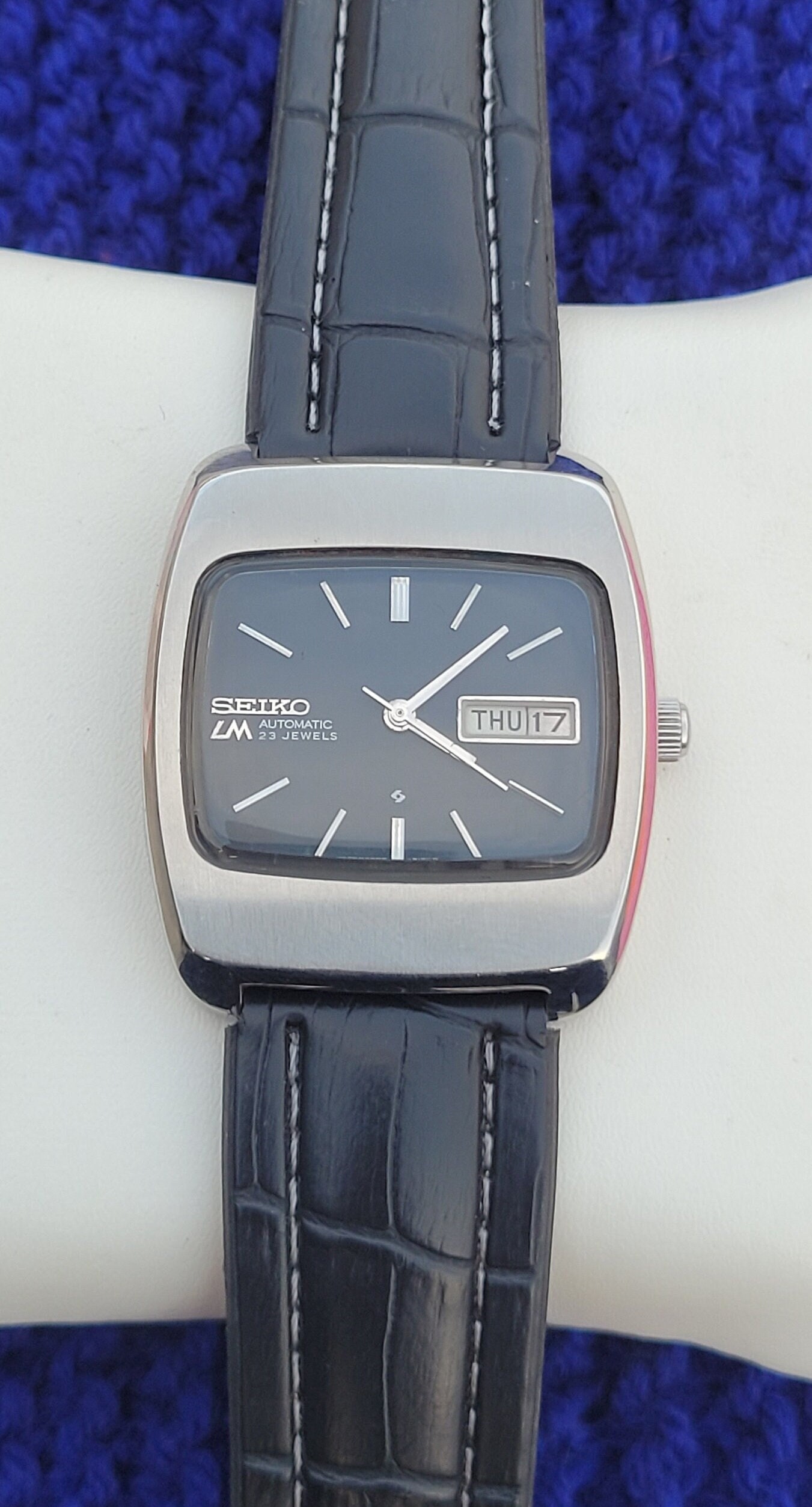 Vintage Seiko Lord Matic LM Watch: Black TV Dial, Day/date
