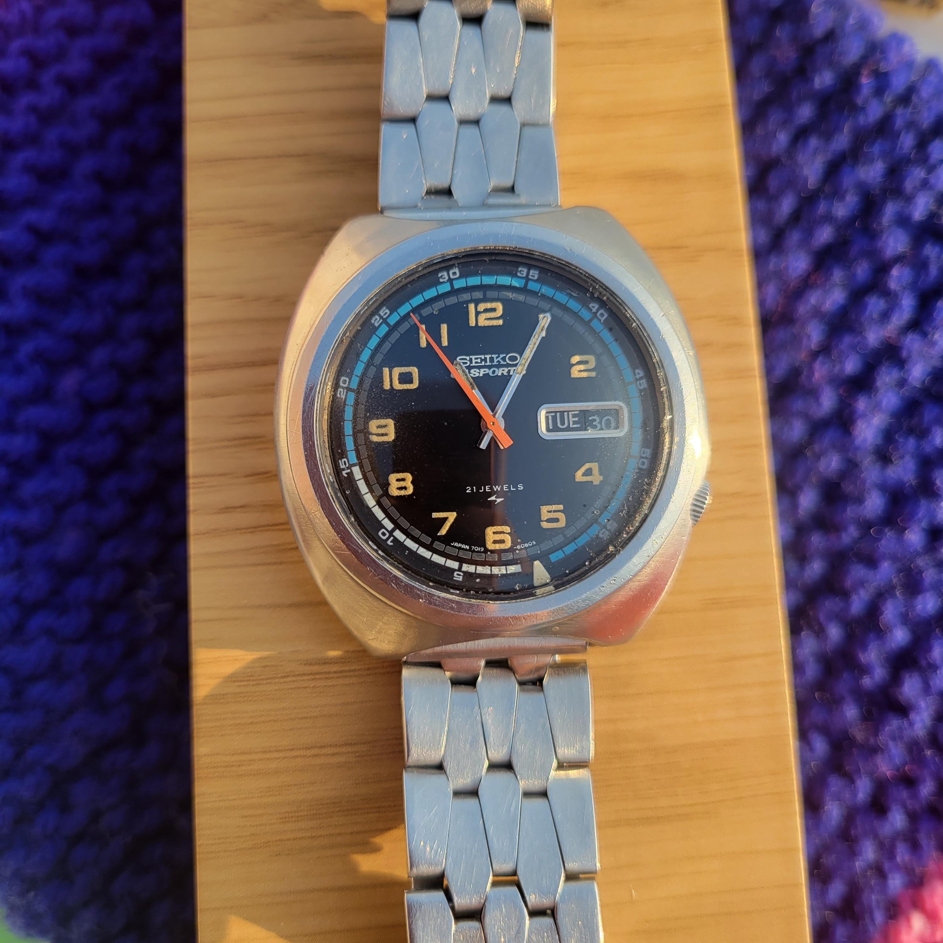 Vintage Seiko 5 Sports 7019-6040 Stainless Steel 21 Jewels