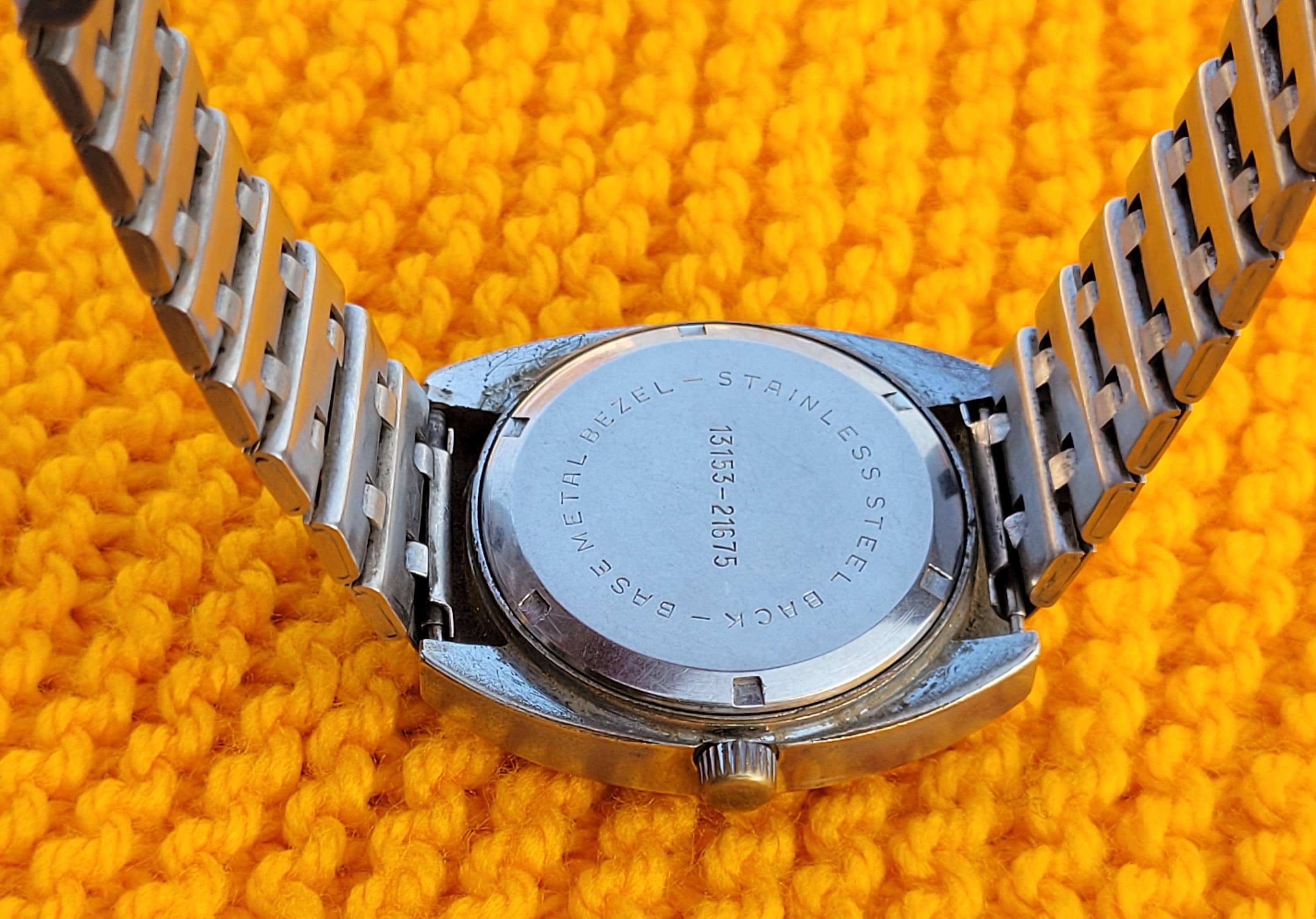 ヴィンテージ ビューラー ジャンプアワー ウォッチ：1970年代のスイス