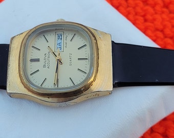 Vintage Bulova Accutron Dual Day Quartz Swiss Made Rare 1970's