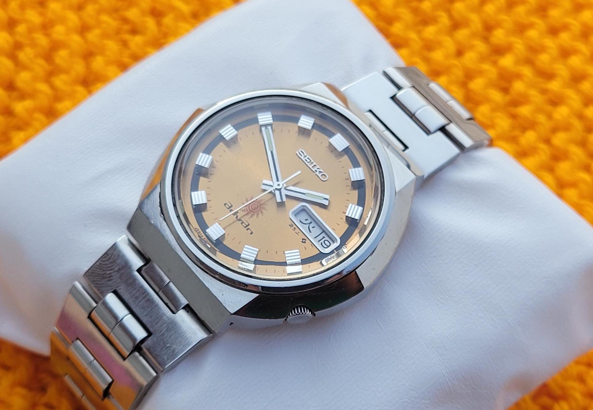 Excellent Vintage Seiko Advan 6106-7570 Automatic Stainless