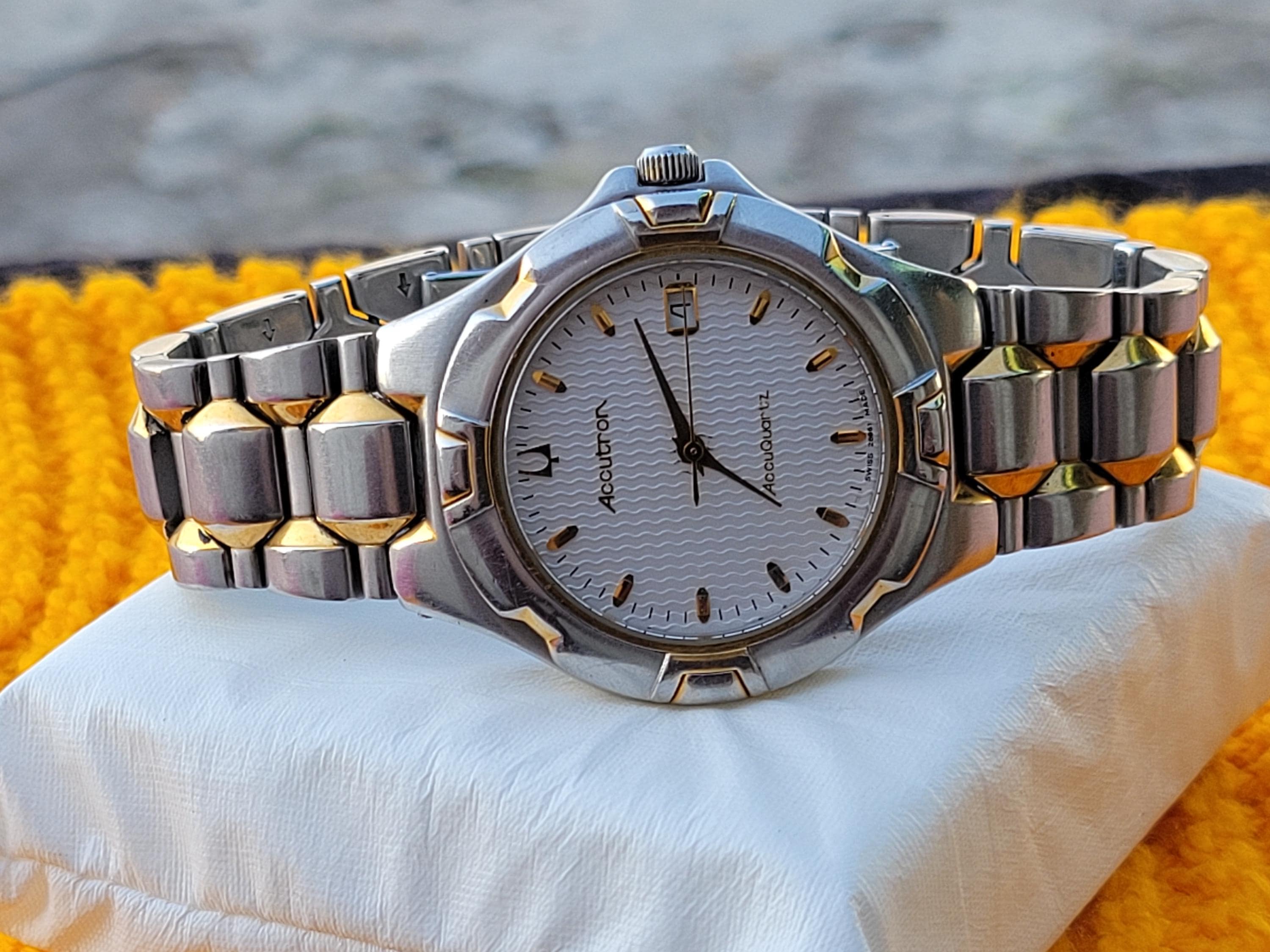 Vintage Bulova Accutron Accuquartz Spaceview 17 Jewels Stainless