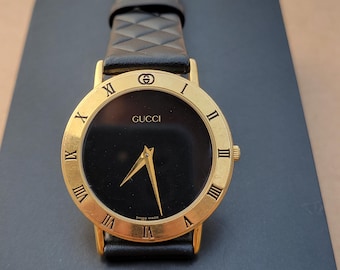 グッチ ブラック 3000.2.M クォーツ ゴールドメッキ スイス製 メンズ