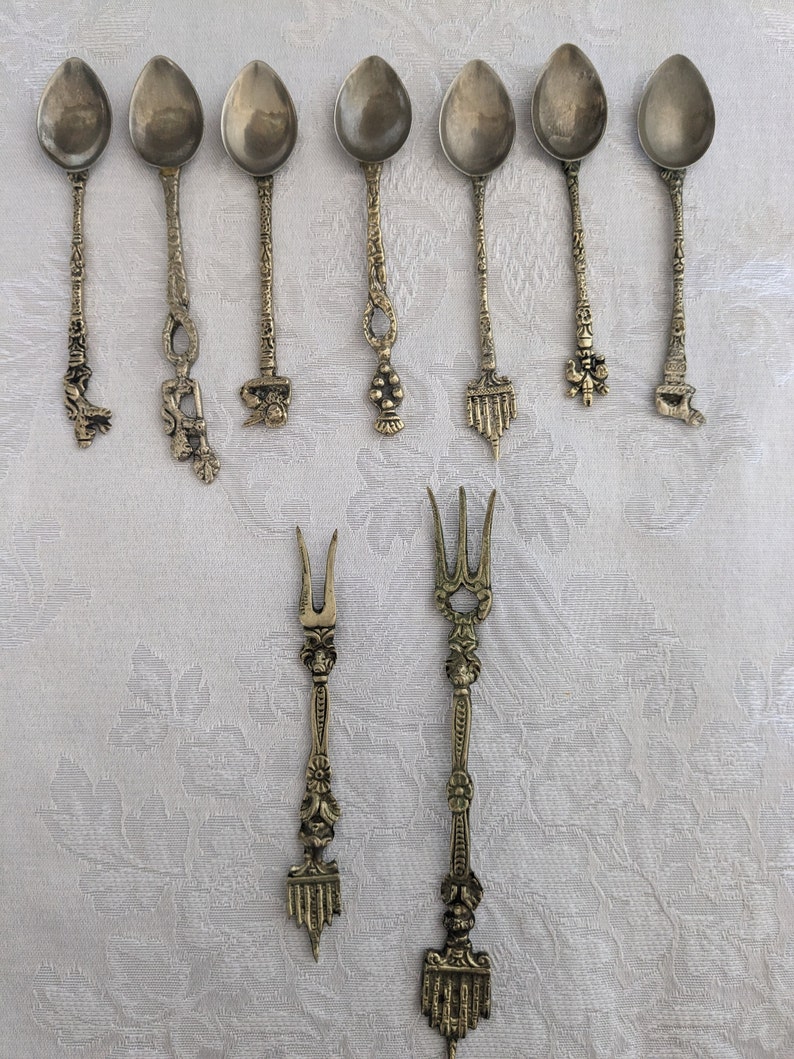 Montagnani Style Set Of 7 Spoons And 2 Forks image 1