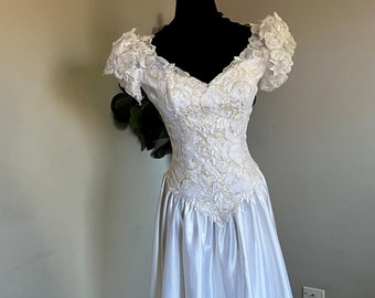 Vintage des années 70 des années 80 classique décolleté en coeur princesse fée robe de mariée style robe de bal