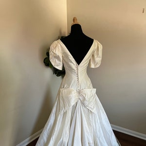 Vintage 1960s 1950s Ivory House of Bianchi Old Hollywood Wedding Dress With Train