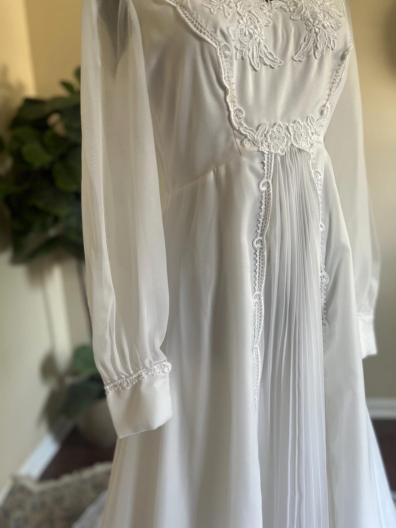 Flare Sleeve Wedding Dress 70s Boho Long Lace Bridal Wear