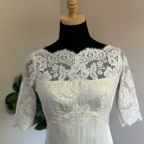 Vintage 60s Ivory Lace Wedding Dress, Elegant Elopement Gown, Midcentury Wedding Dress, Beach Wedding Dress, Minimalist Modest Wedding Dress
