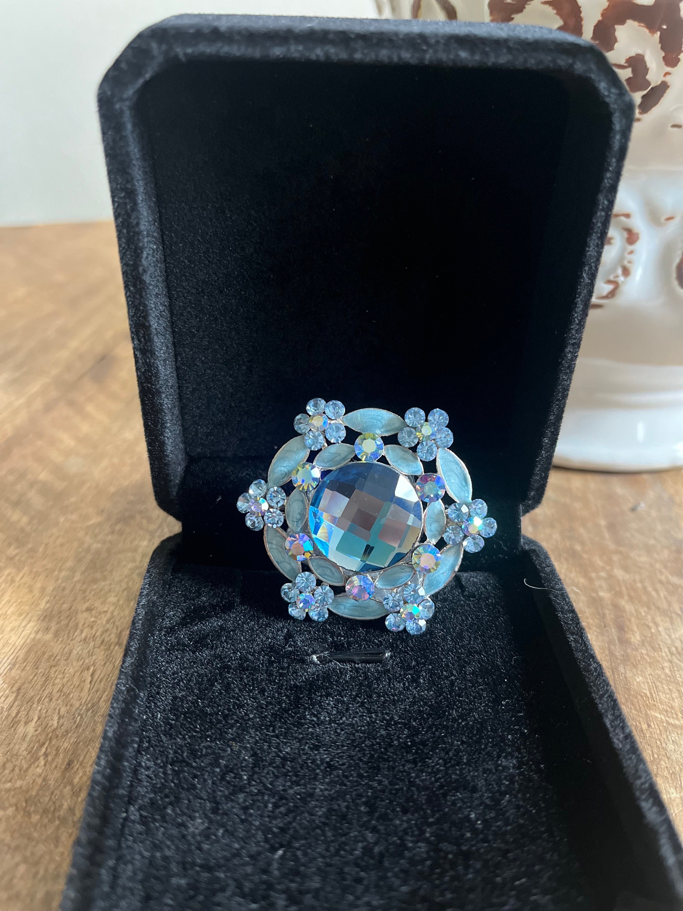 Broche Vintage Fleur Argentée Avec Cristaux Boréalis Bleu - Bijou Ancien N°3729 - Occasion
