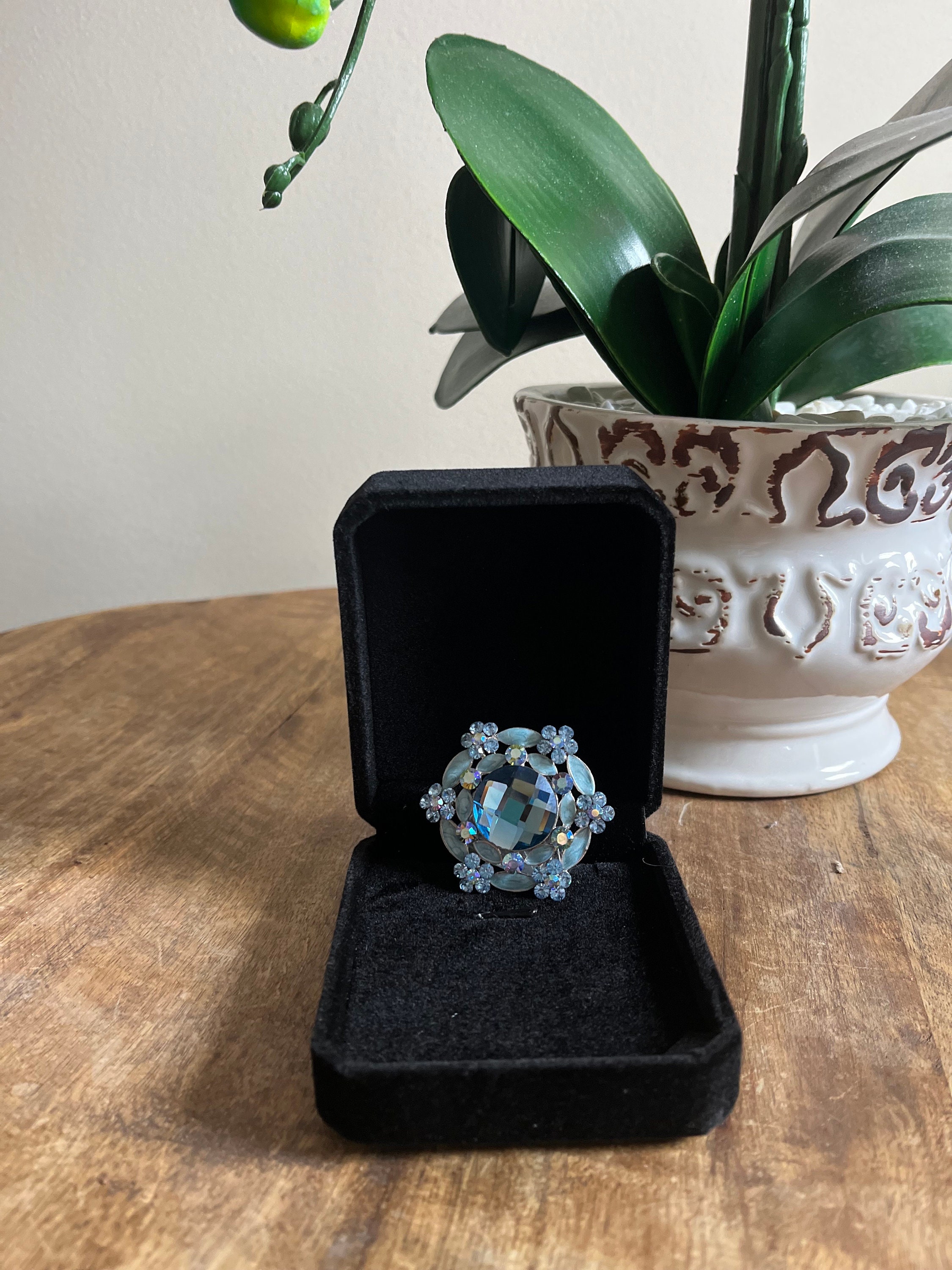 Broche Vintage Fleur Argentée - Pierres Cristal Boréalis Bleu, Bijou Occasion