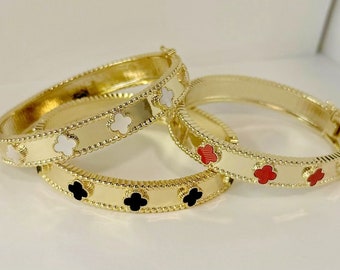 Clover Bangle Gold Medal Plated