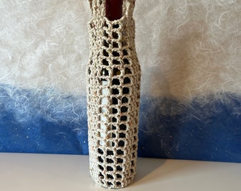 crochet wine bag in cream potpourri