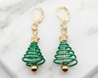 Handmade Earrings Green Wire Star Christmas Tree Lever Back Holiday Jewelry